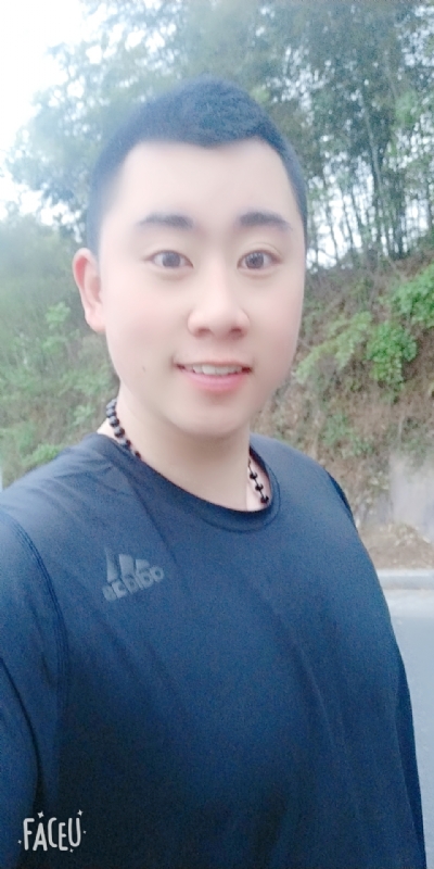 帅小伙的第一张照片--杭州中老年相亲网