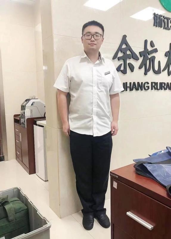 君临天下的第一张照片--杭州中老年相亲网
