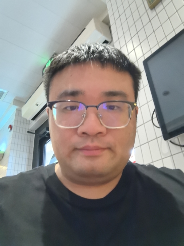君临天下的第三张照片--杭州中老年相亲网